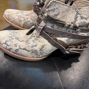 Stylish Snakeskin Ankle Boots